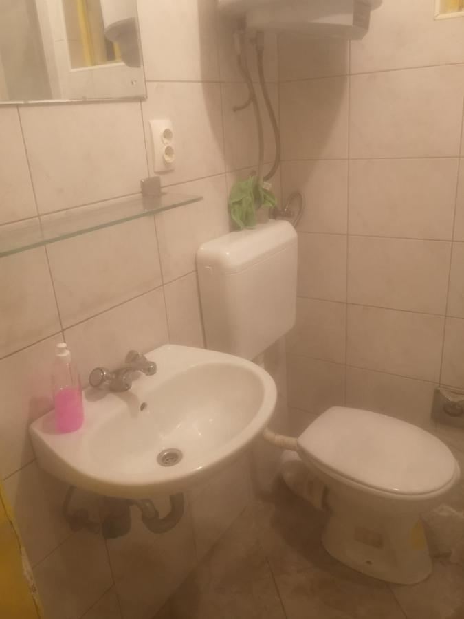 Double Room With Shared Bathroom Split Zewnętrze zdjęcie