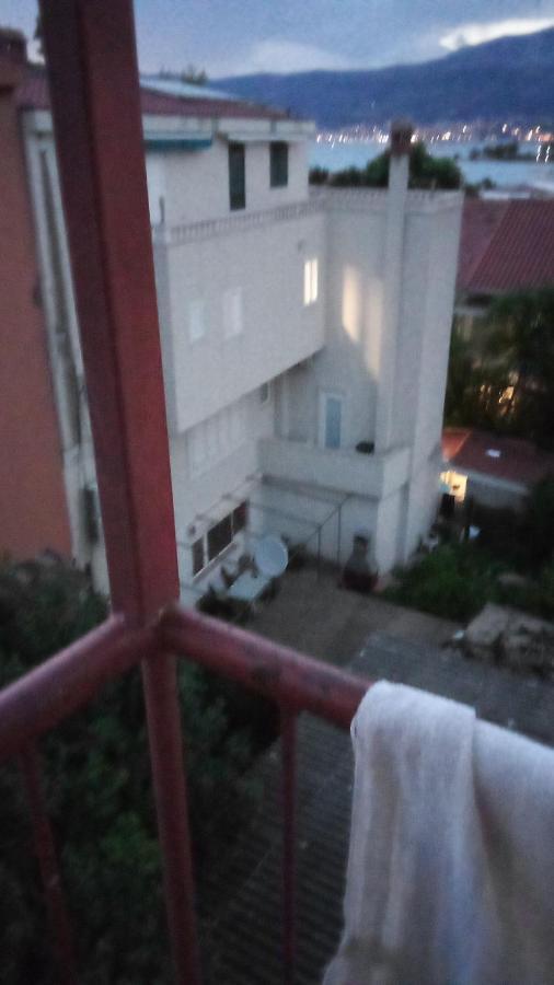 Double Room With Shared Bathroom Split Zewnętrze zdjęcie